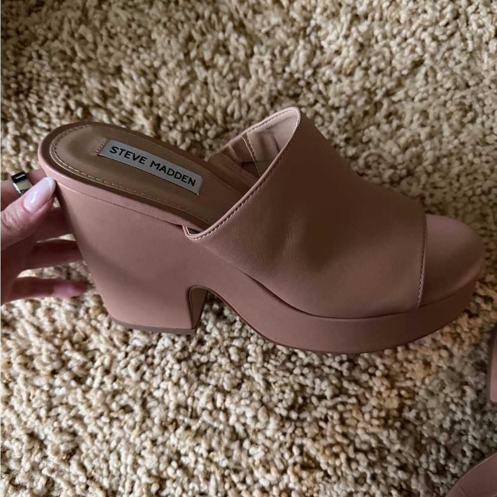 Steve Madden Women's Nude Chunky Heel Mules